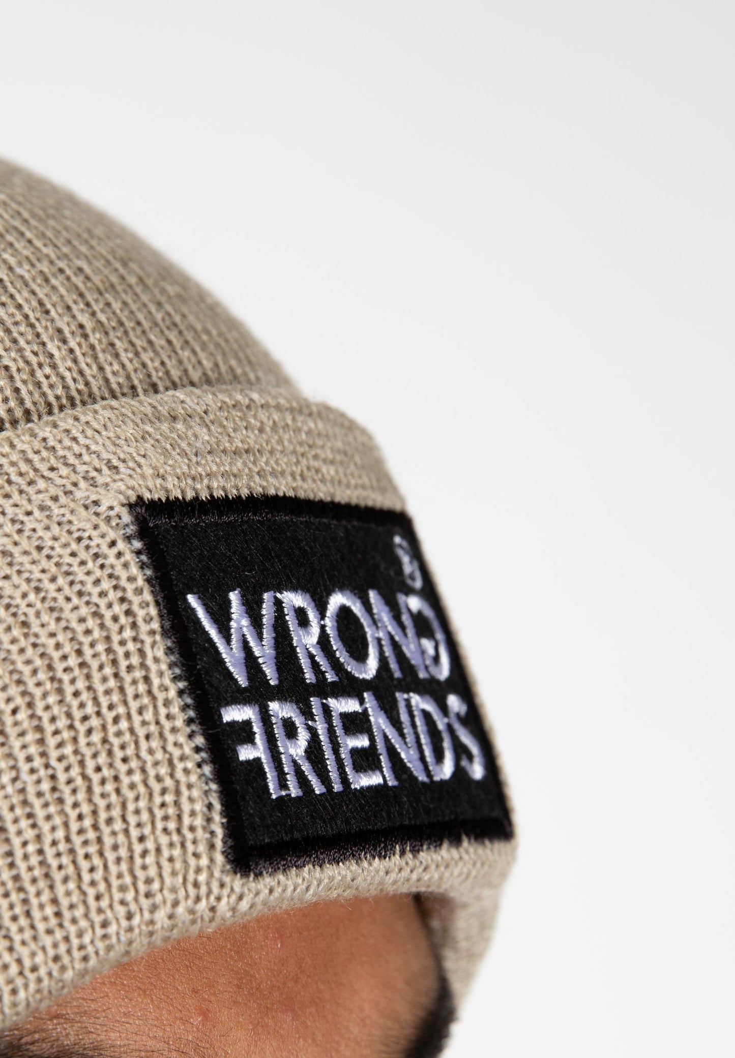 CLASSIC LOGO BEANIE TAUPE